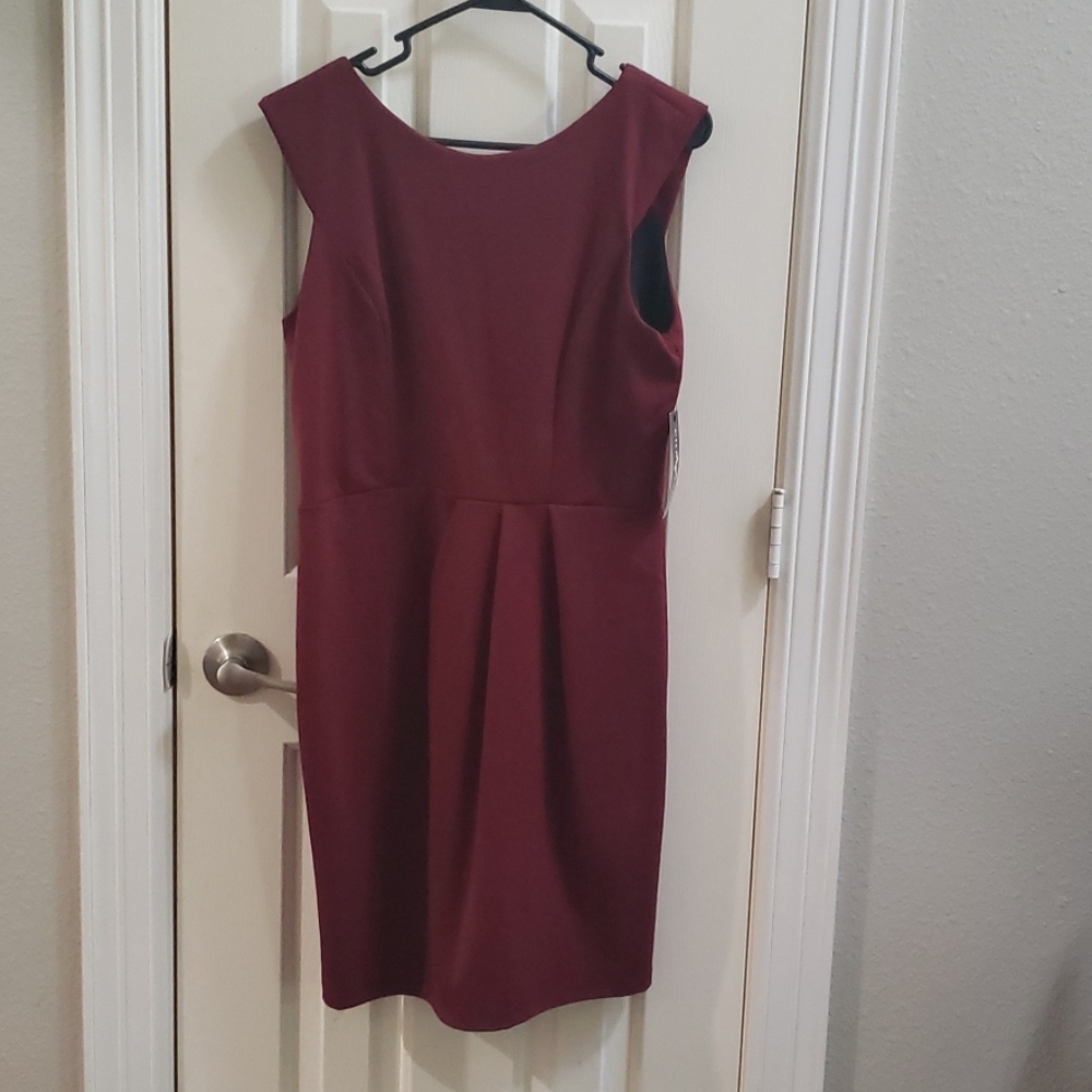 Maroon sleeveless dress